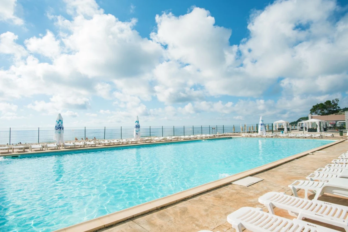 Effect Algara Beach Resort Imagine 2